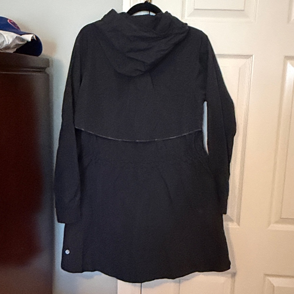 lululemon glide rain jacket size 6 - Picture 2 of 3